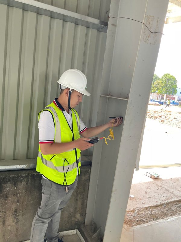 Kỹ sư Econs kiểm định hiện trạng kết cấu nhà xưởng công nghiệp