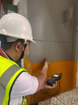 Đo bề dày bản bụng cột thép nhà xưởng phục vụ quan trắc và kiểm định định kỳ