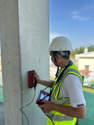 Siêu âm cốt thép xác định vị trí và lớp bê tông bảo vệ trong cấu kiện nhà xưởng.