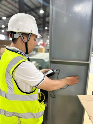 kỹ sư kiểm định đo chiều dày thép cột kết cấu nhà xưởng